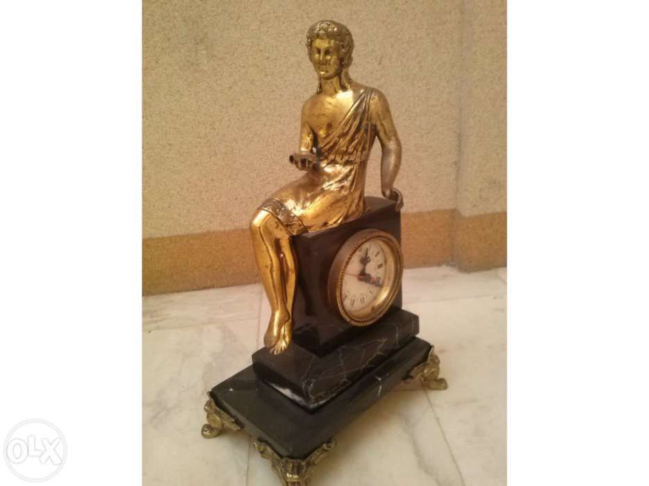 Luxury figurine with clock429129367521208321