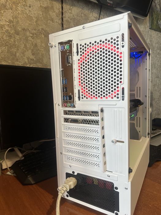 Компьютер GeForse GTX 1080, ssd 250 DDR4 16GB