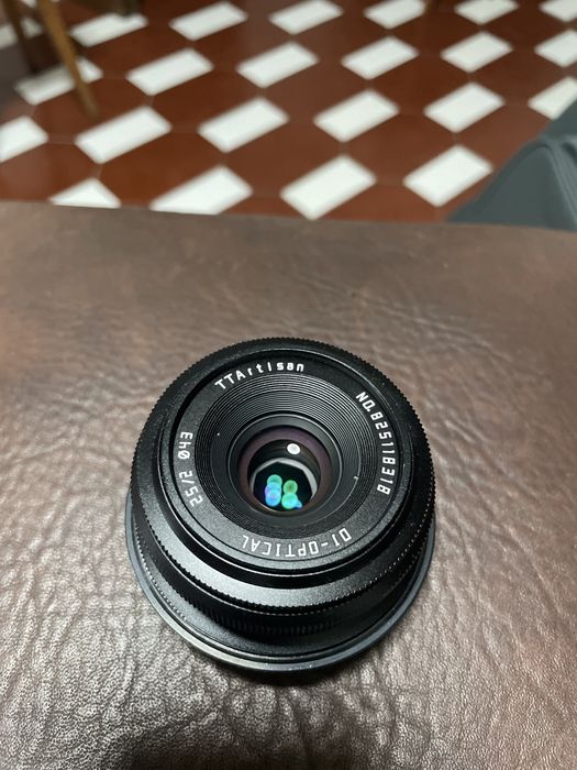 Lente TtArtisan 25mm 2.0 RF mount