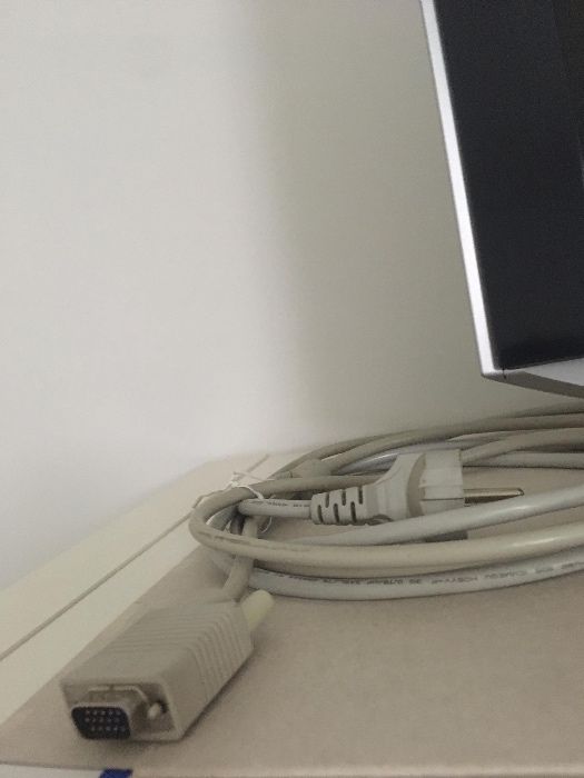 Monitor Sony, 15 polegadas. Em excelente estado.