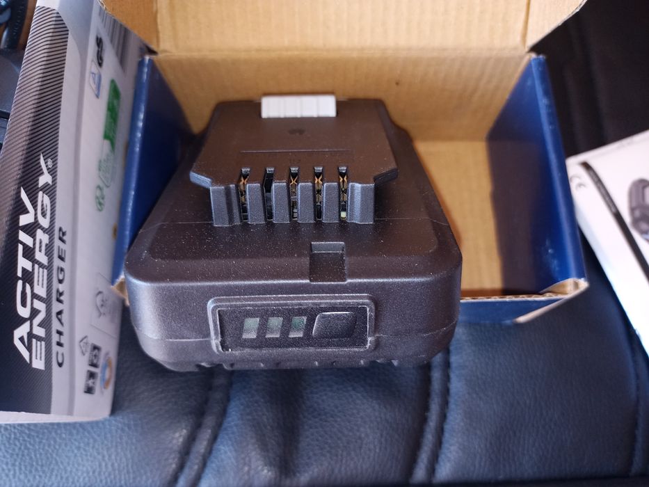 Ferrex зарядний Activ Energy 20/40V +акумулятор 20v