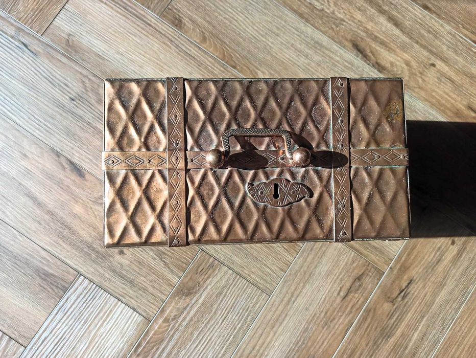 Dwie metalowe skrzynie / kufry (vintage)