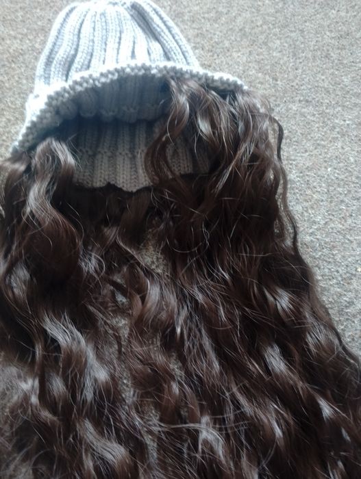 Волосся з шапкою