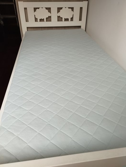 Cama de criança com barra de segurança 70 x 160 cm