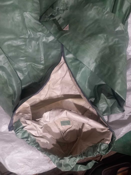 Продам костюм Л1 (заброды с курткой на змейке)