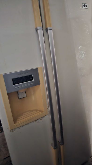 Oportunidade! Lote de Eletrodomésticos Usados em Bom Estado (Frigorífico + Micro-ondas + Fervedor + Liquidificador)