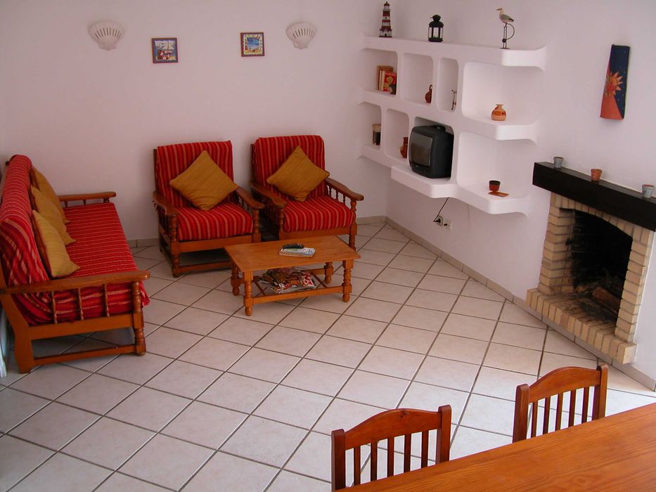 Promo: Setembro T1 Albufeira c/ Piscina + estacionamento privado a 600m da Praia Oura (490€/sem)