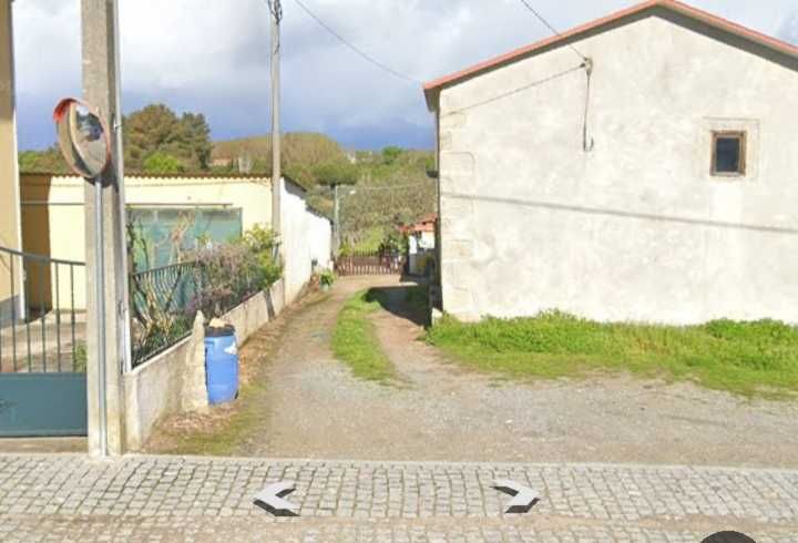 Ruina para reconstrução,  a 4 minutos da industrial do Fundão