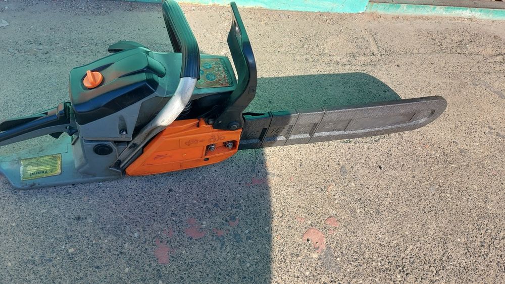 Продам бензопилу БелМаш