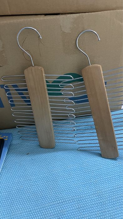 2 Suportes para gravatas