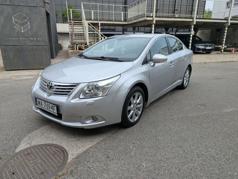 Toyota Avensis Toyota Avensis III 1.8 | Automat | 2 komplety kół | Hak