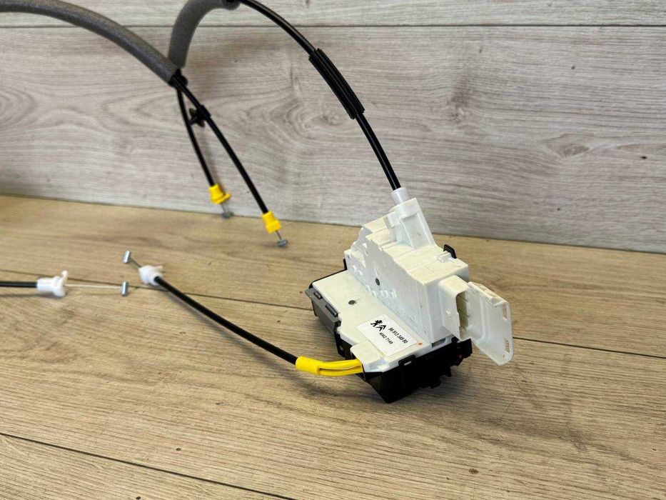 Замок дверей передній Фиат Фіат Скудо Fiat Експерт Джампі Джапми Пежо