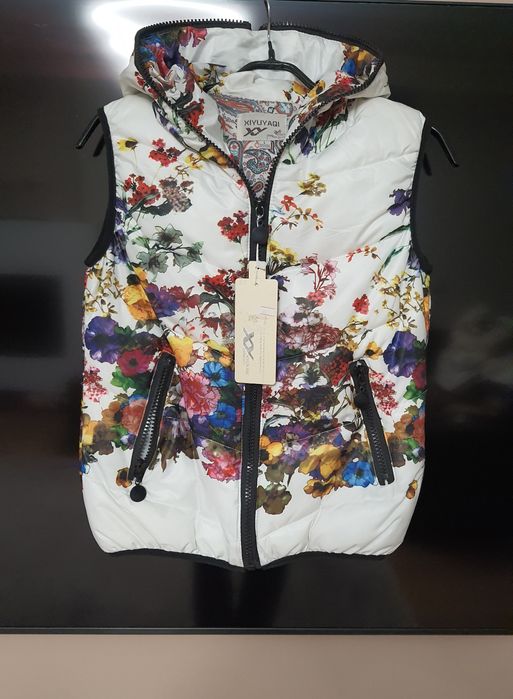 Жилетка безрукавка теплая жилет