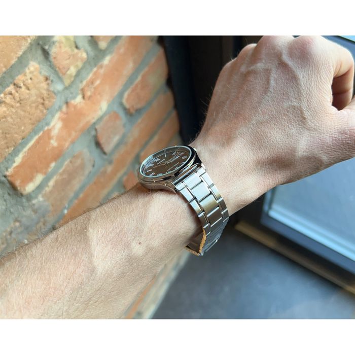 Продам годиник Casio MTP-V006D-1B.