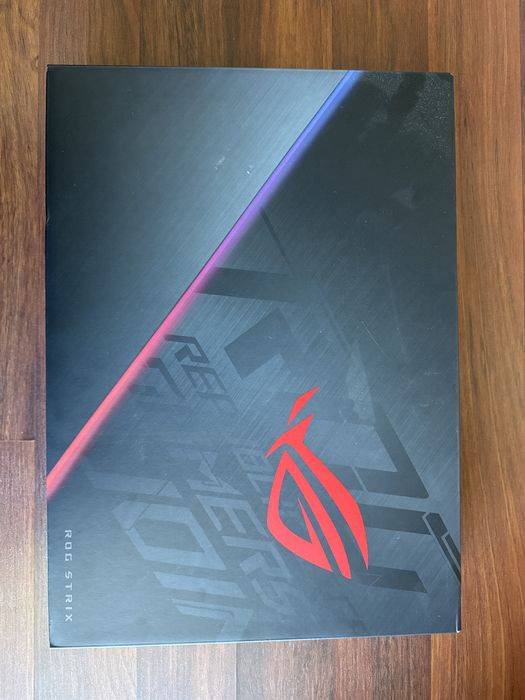Portátil Gaming ASUS ROG Strix G15 G512LU-70AT6PB1 (Intel Core i7-10750H - NVIDIA GeForce GTX 1660 Ti - RAM: 16 GB - 1 TB SSD - 15.6'')