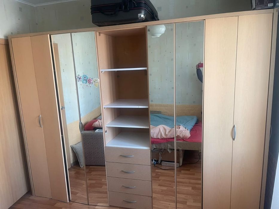 Шкаф двери зеркало