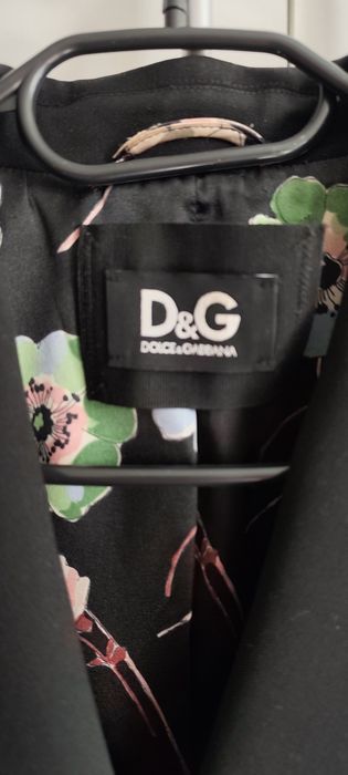 Оригінальний жакет D&G Dolce & Gabbana з квітковою підкладкою.