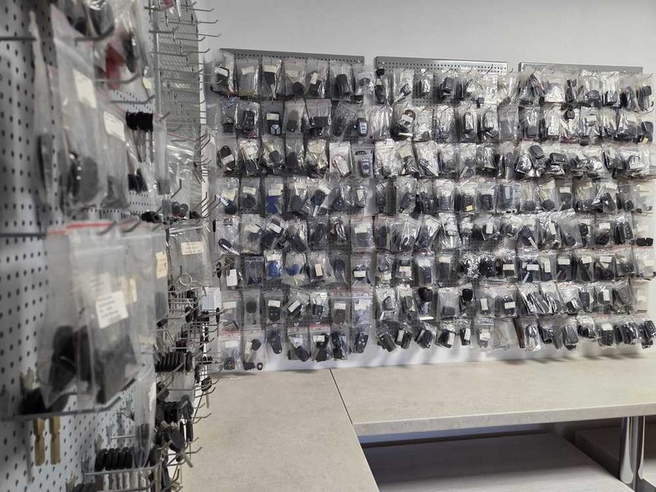 Punkt Handlowo-Usługowy Sklep KEYSERVICE - Tarnów - 25 lat