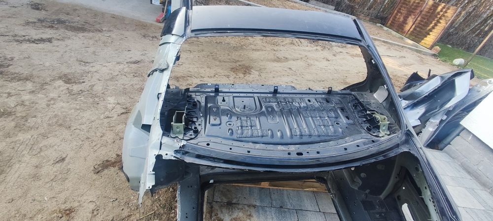 Prawa tylna ćwiartka Mercedes e klasa w213