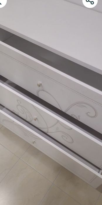 Komoda Piekna niebanalna