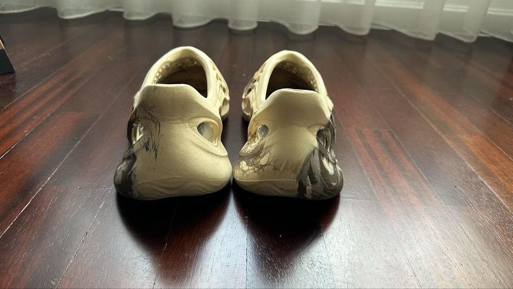 Yeezy Foam Rnnr Mx Cream