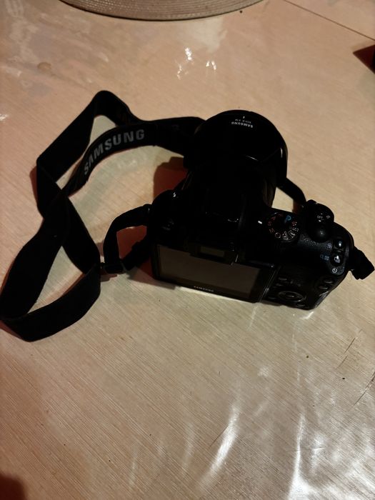 Продам фотоапарат Samsung NX11 14.6MP