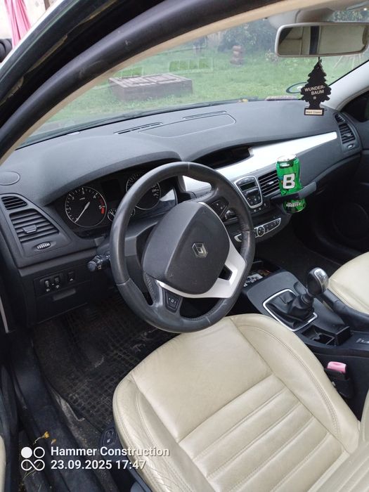 Sprzedam Częsci Laguna 3