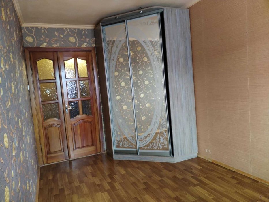 Продаж трикімнатної квартири