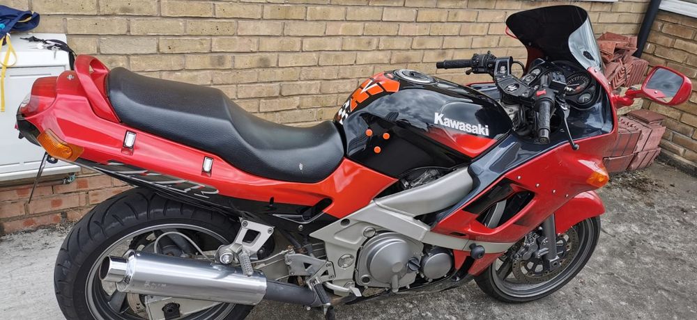 Kawasaki ZZR 600 1999 English plates papers