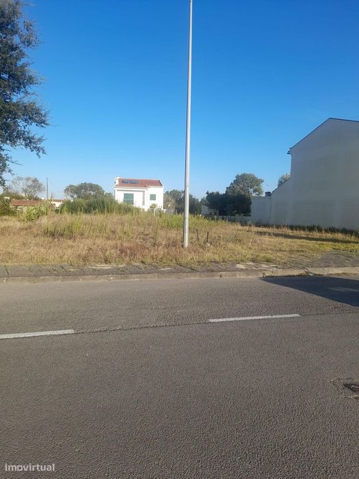Terreno para Construção de Moradia em Urbanização próxima do Centro da