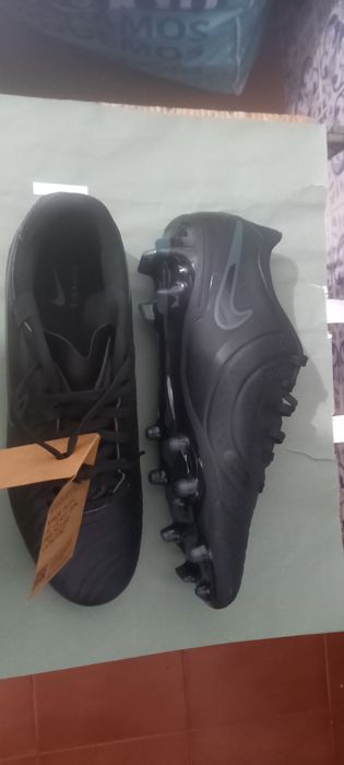 Chuteiras pretas NIKE