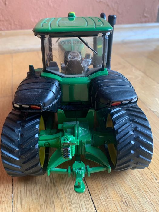 Britains traktor JOHN DEERE 9560RT 1:32