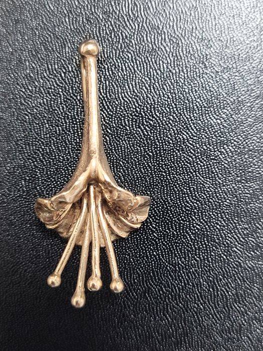 Кулон кувшинка серебро 925 пробы в позолоте