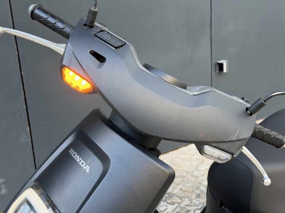 Mota Honda EM1 2024