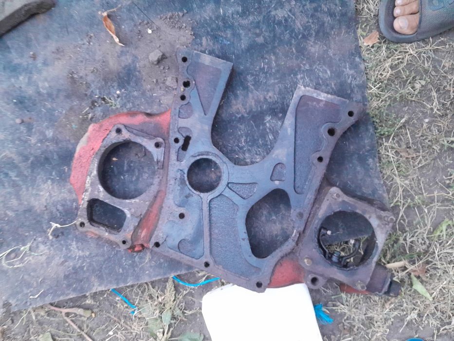 Передня плита двигуна юмз