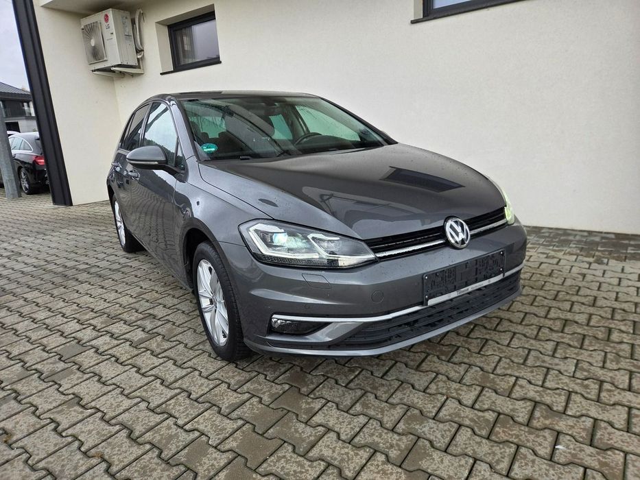 Volkswagen Golf LIFT * Full LED * klimatronic * PDC  *