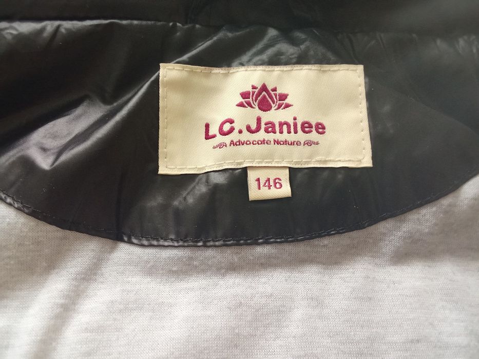 Весняно-осіння куртка для дівчинки