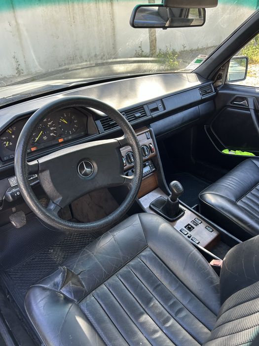 Mercedes E 200D de1989