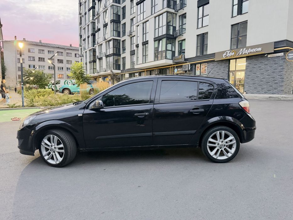 Продам Opel Astra H
