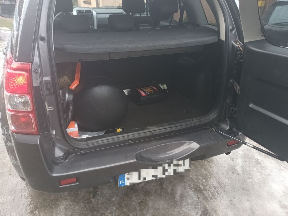 Suzuki 2.4 LPG xenon,climatronic,keyless
