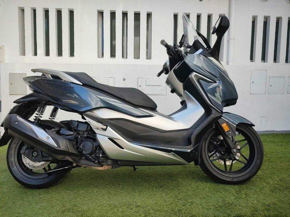 Mota Honda Forza 300