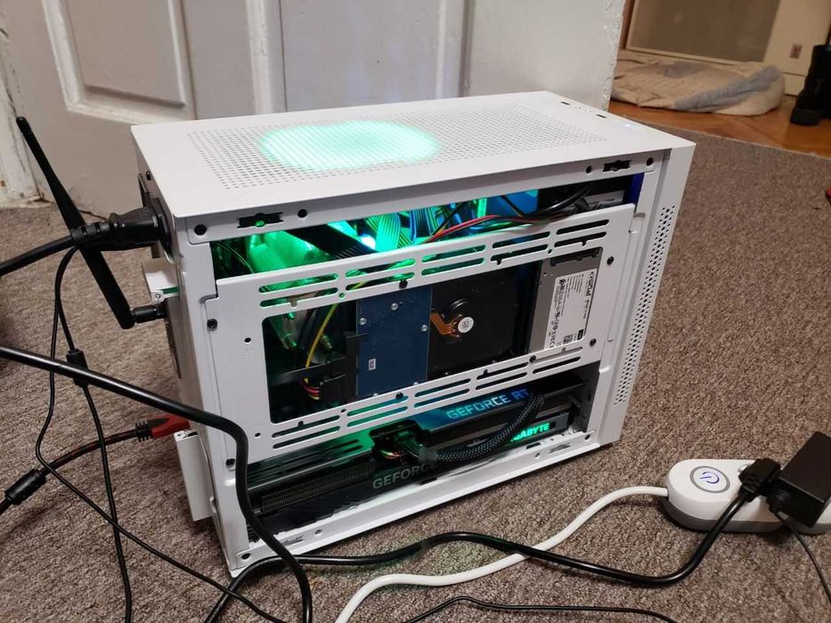 Корпус SAMA IM01 (Mini ITX, micro ATX)