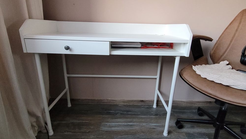 Biurko / toaletka Ikea