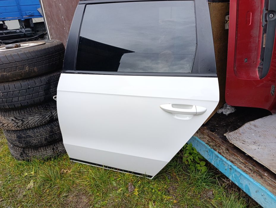 Двері Пасат Б 7 Європа