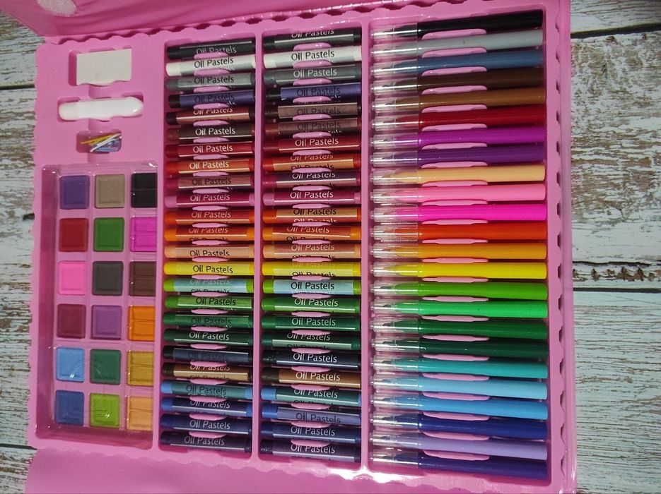 Набір для малювання 208 предметів, Набір для творчості, є у Львові