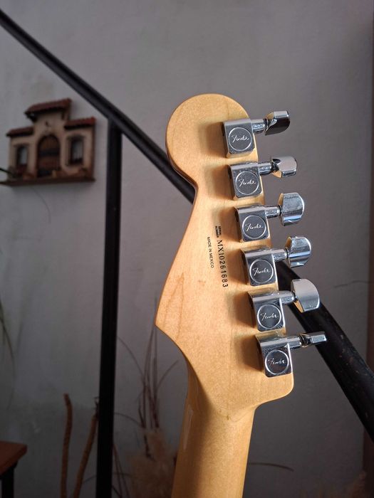 Fender Blacktop Stratocaster HH MIM + Case Rígido (Excelente Estado)