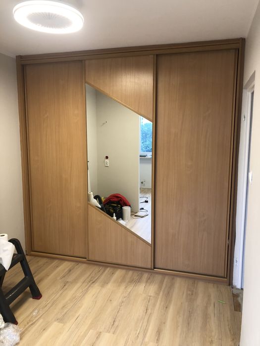 Oklejanie mebli, drzwi, okien, witryn