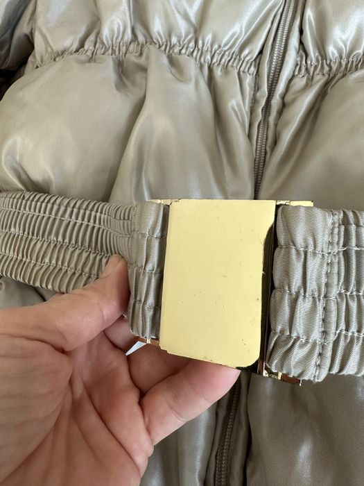 Жіночий пуховик zara