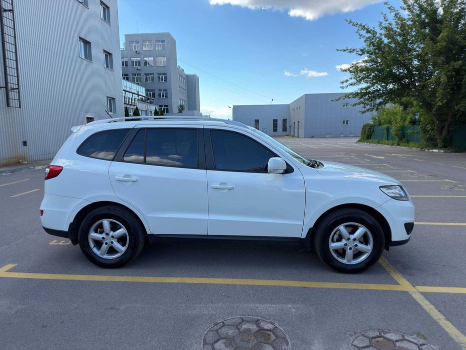 Hyundai Santa FE 2010 автомат. дизель. повний привід.