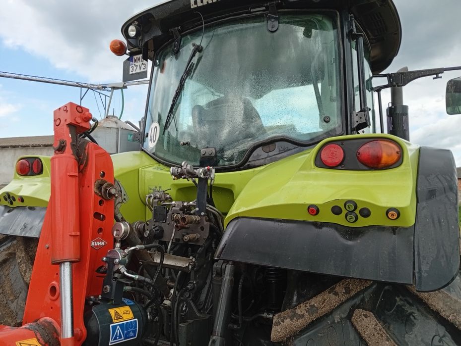 Ciągniki Claas arion 640